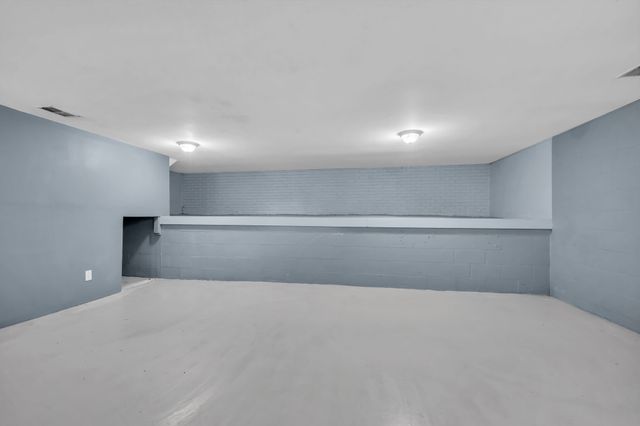 125 Lynn Ln, Charlotte, TN 37036
