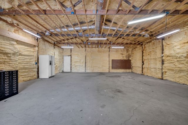 125 Lynn Ln, Charlotte, TN 37036