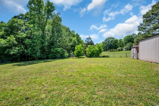 125 Lynn Ln, Charlotte, TN 37036