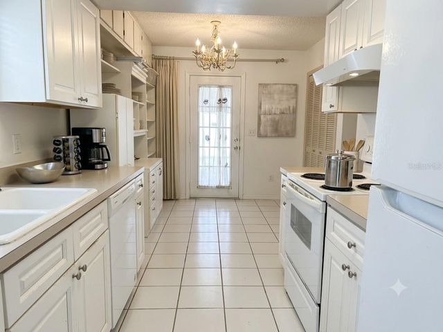 1561 AVALON BOULEVARD, Casselberry, FL 32707