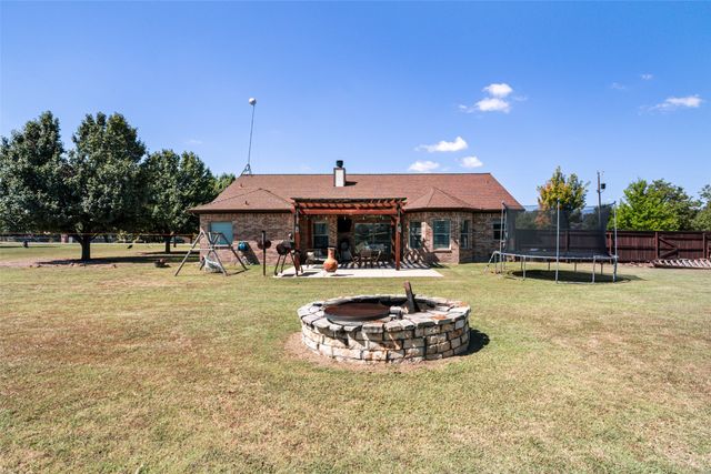 120 Blue Ribbon Trail, Weatherford, TX 76087