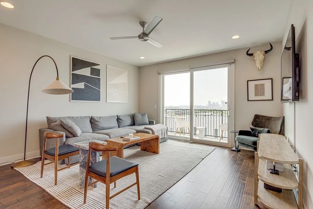 72 Fern Ave, Nashville, TN 37207