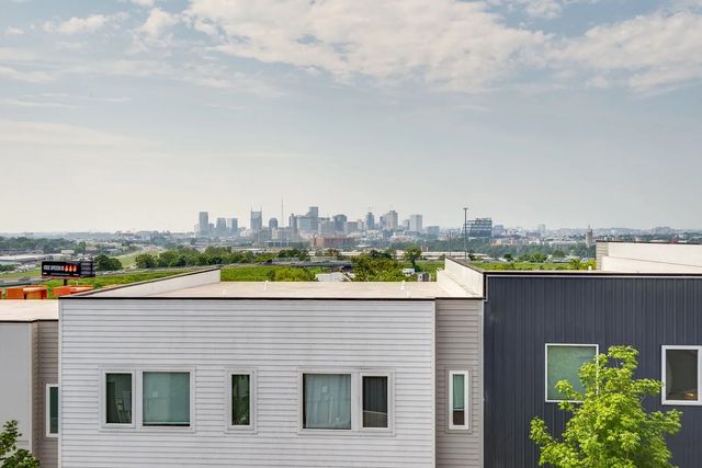 72 Fern Ave, Nashville, TN 37207