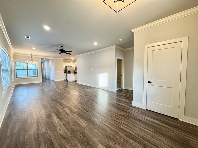 704 NE Heights Lane, Bentonville, AR 72712