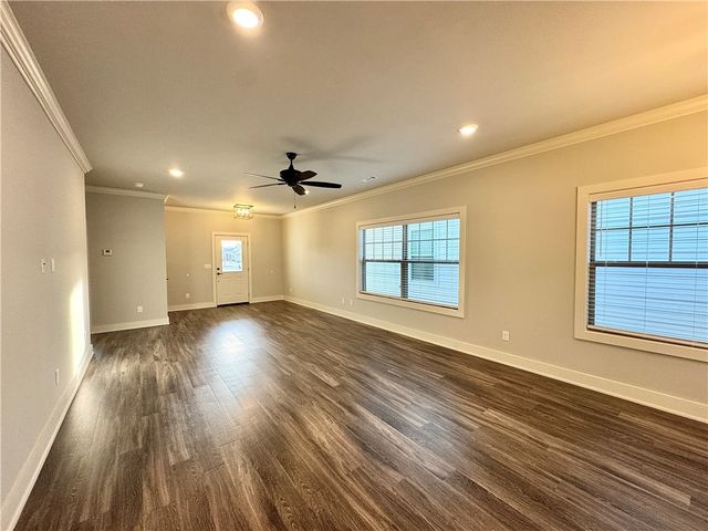 704 NE Heights Lane, Bentonville, AR 72712