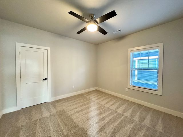 704 NE Heights Lane, Bentonville, AR 72712