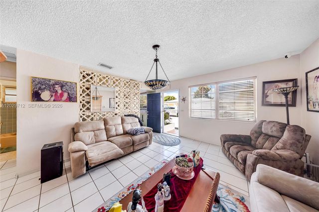 3532 NW 4th Terrace, Miami, FL 33125