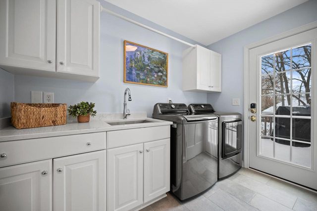 4937 W Knollwood DRIVE, Mount Pleasant, WI 53403