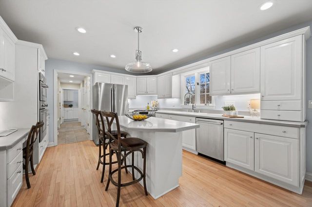 4937 W Knollwood DRIVE, Mount Pleasant, WI 53403