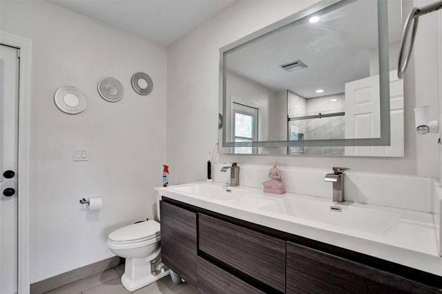 7909 NW 19th St, Margate, FL 33063