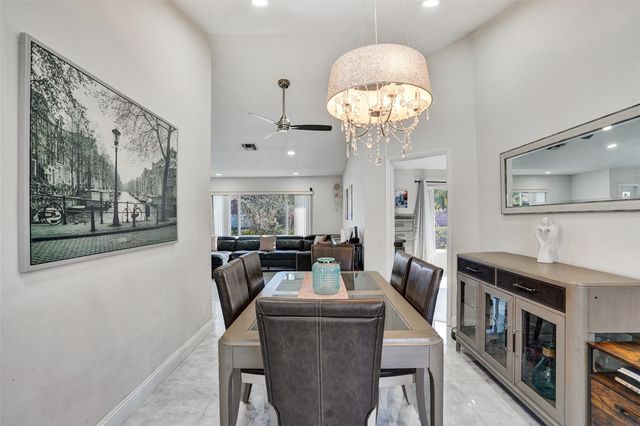 7909 NW 19th St, Margate, FL 33063