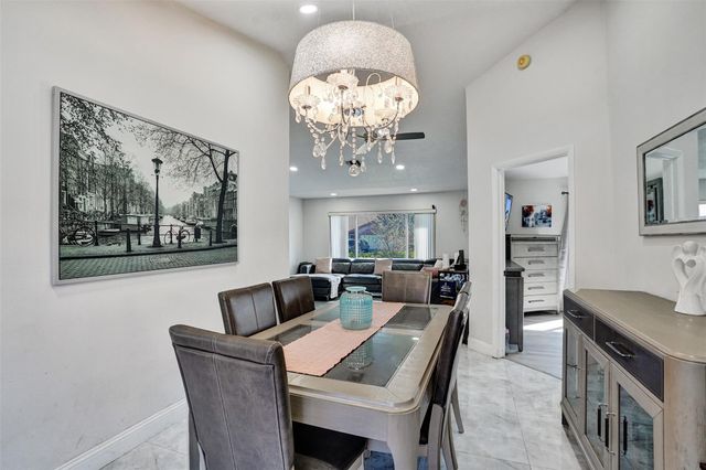 7909 NW 19th St, Margate, FL 33063