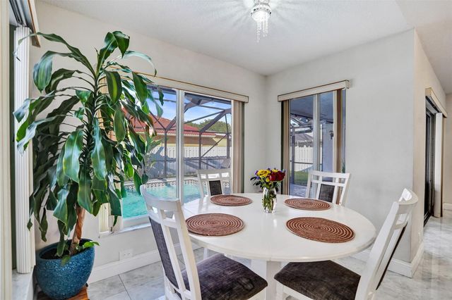 7909 NW 19th St, Margate, FL 33063