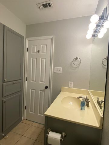 413 Shoreview Drive, Rockwall, TX 75087