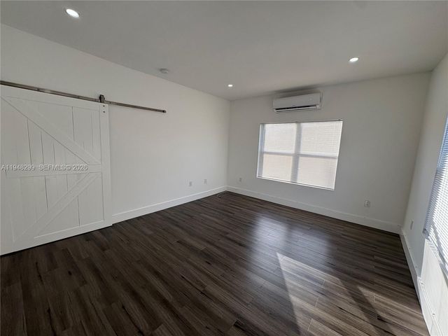 3237 SW 4th St 16, Miami, FL 33135