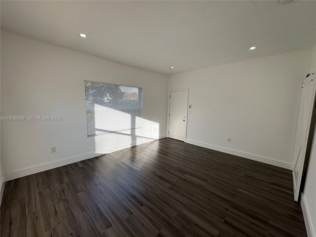 3237 SW 4th St 16, Miami, FL 33135