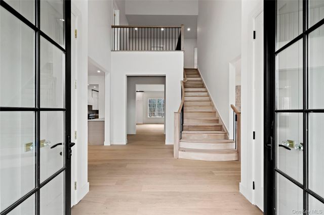 9 Wilderness Road, Nissequogue, NY 11780