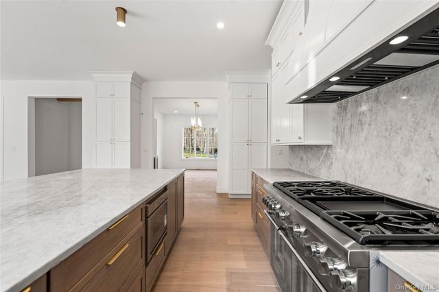 9 Wilderness Road, Nissequogue, NY 11780