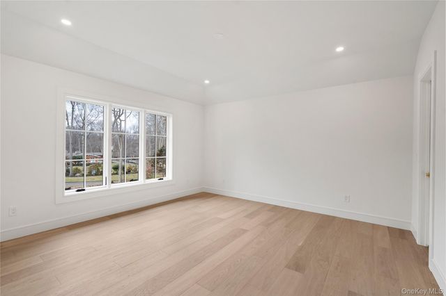 9 Wilderness Road, Nissequogue, NY 11780