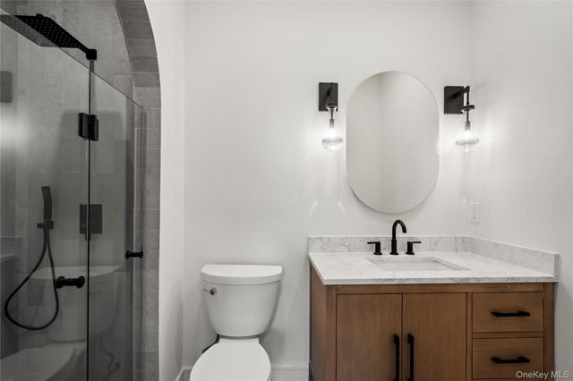 9 Wilderness Road, Nissequogue, NY 11780