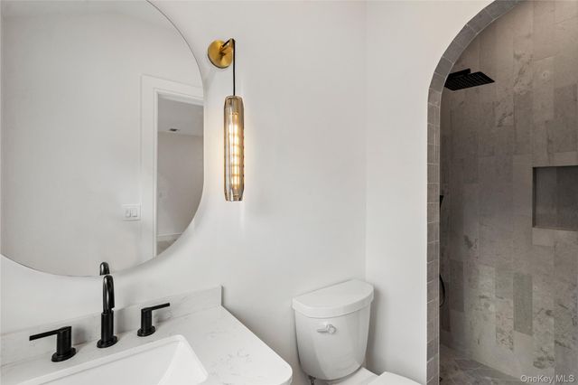 9 Wilderness Road, Nissequogue, NY 11780