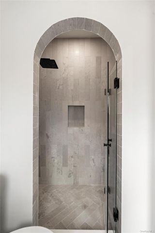 9 Wilderness Road, Nissequogue, NY 11780