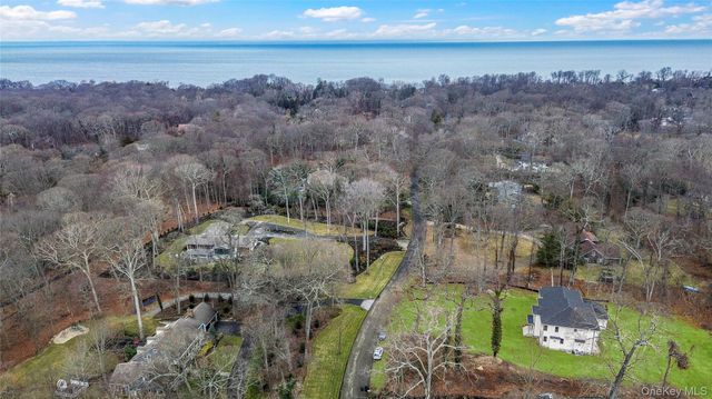 9 Wilderness Road, Nissequogue, NY 11780