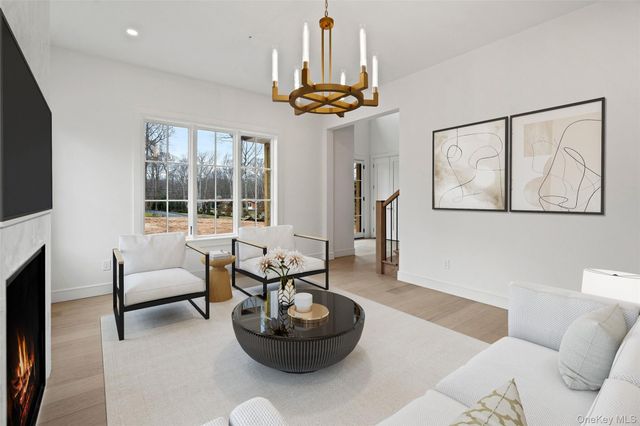 9 Wilderness Road, Nissequogue, NY 11780