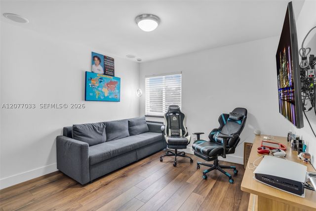 11101 NW 72nd Ter, Doral, FL 33178
