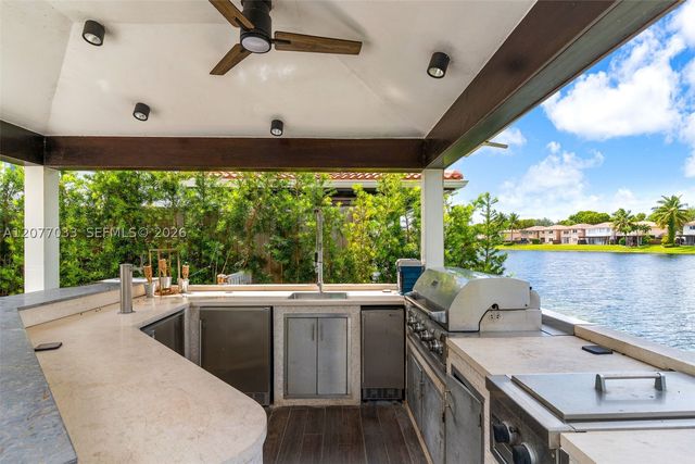 11101 NW 72nd Ter, Doral, FL 33178