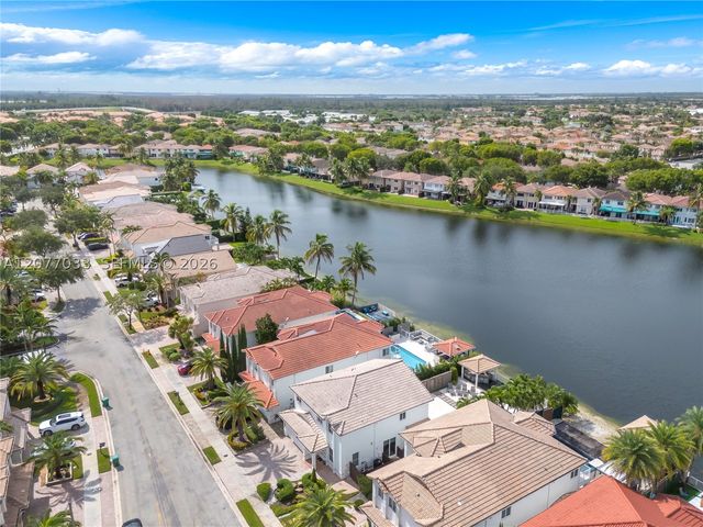 11101 NW 72nd Ter, Doral, FL 33178