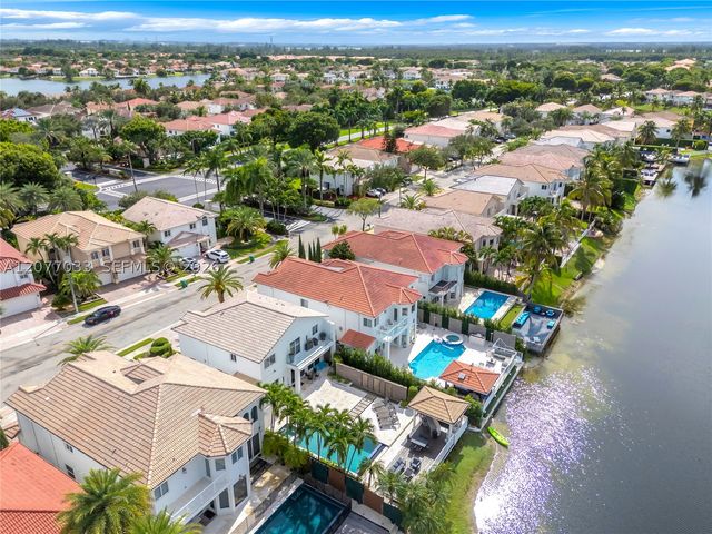 11101 NW 72nd Ter, Doral, FL 33178