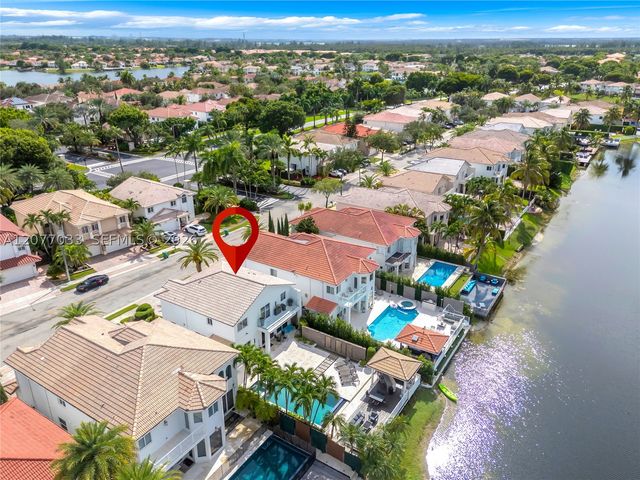 11101 NW 72nd Ter, Doral, FL 33178