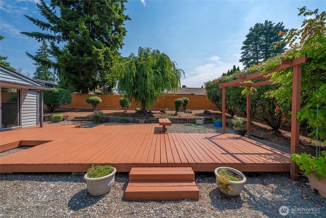 820 Monroe Avenue NE, Renton, WA 98056