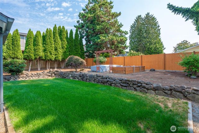 820 Monroe Avenue NE, Renton, WA 98056