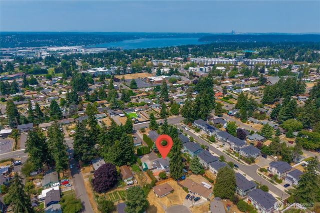 820 Monroe Avenue NE, Renton, WA 98056
