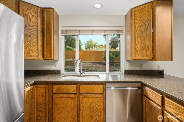 820 Monroe Avenue NE, Renton, WA 98056