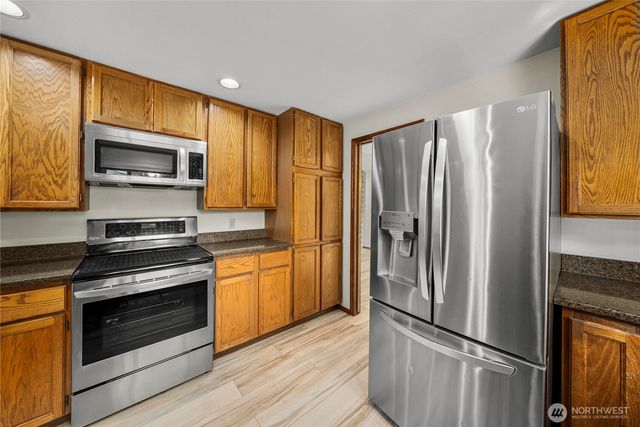 820 Monroe Avenue NE, Renton, WA 98056