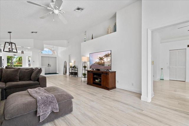 1820 S Club Drive, Wellington, FL 33414