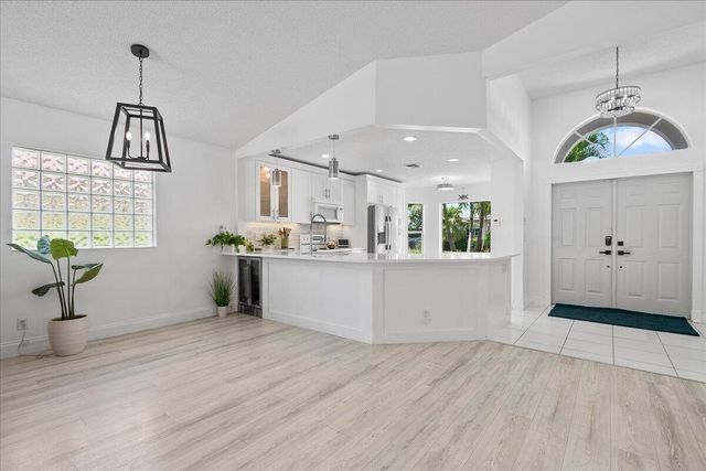 1820 S Club Drive, Wellington, FL 33414