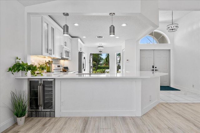 1820 S Club Drive, Wellington, FL 33414