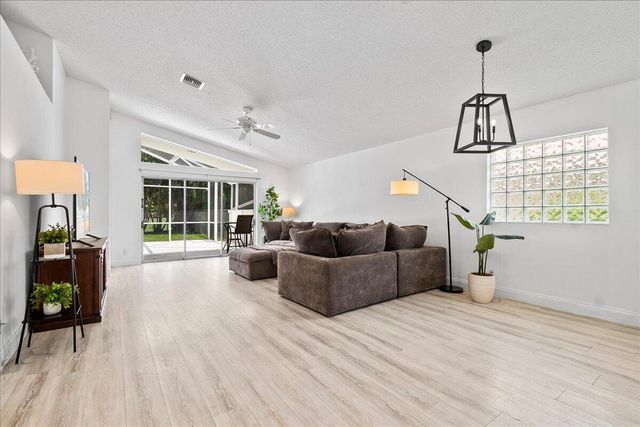1820 S Club Drive, Wellington, FL 33414