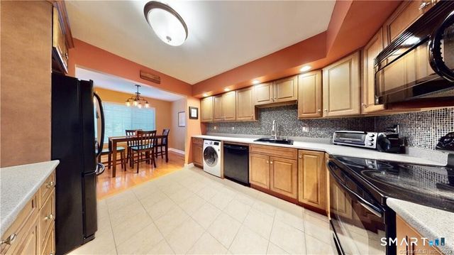 125 Warner Hill Road 128, Stratford, CT 06614