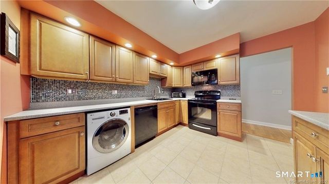 125 Warner Hill Road 128, Stratford, CT 06614