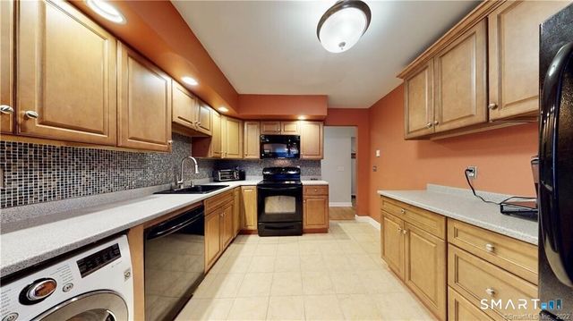 125 Warner Hill Road 128, Stratford, CT 06614