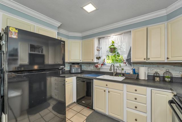 506 Vinton Street, Manchester, NH 03103