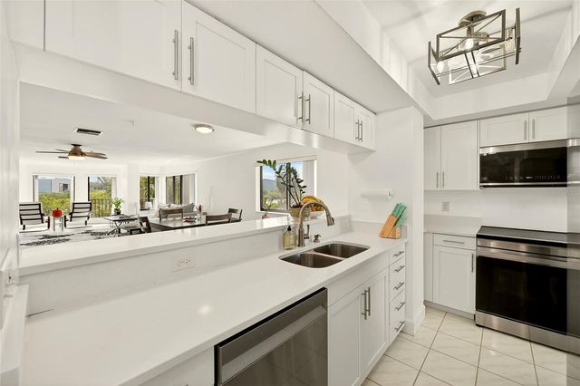 74 GULF BOULEVARD 1B, Indian Rocks Beach, FL 33785