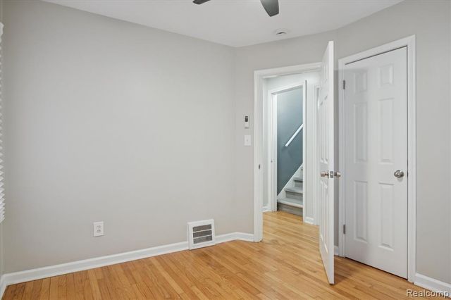 11285 Lakepointe Street, Detroit, MI 48224