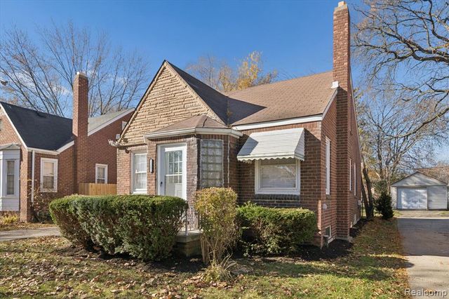 11285 Lakepointe Street, Detroit, MI 48224