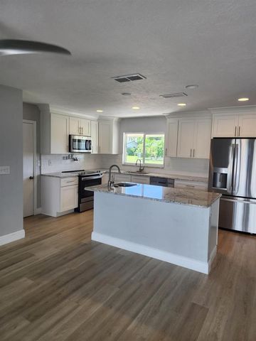 5325 Cocoa Court, Cape Coral, FL 33904